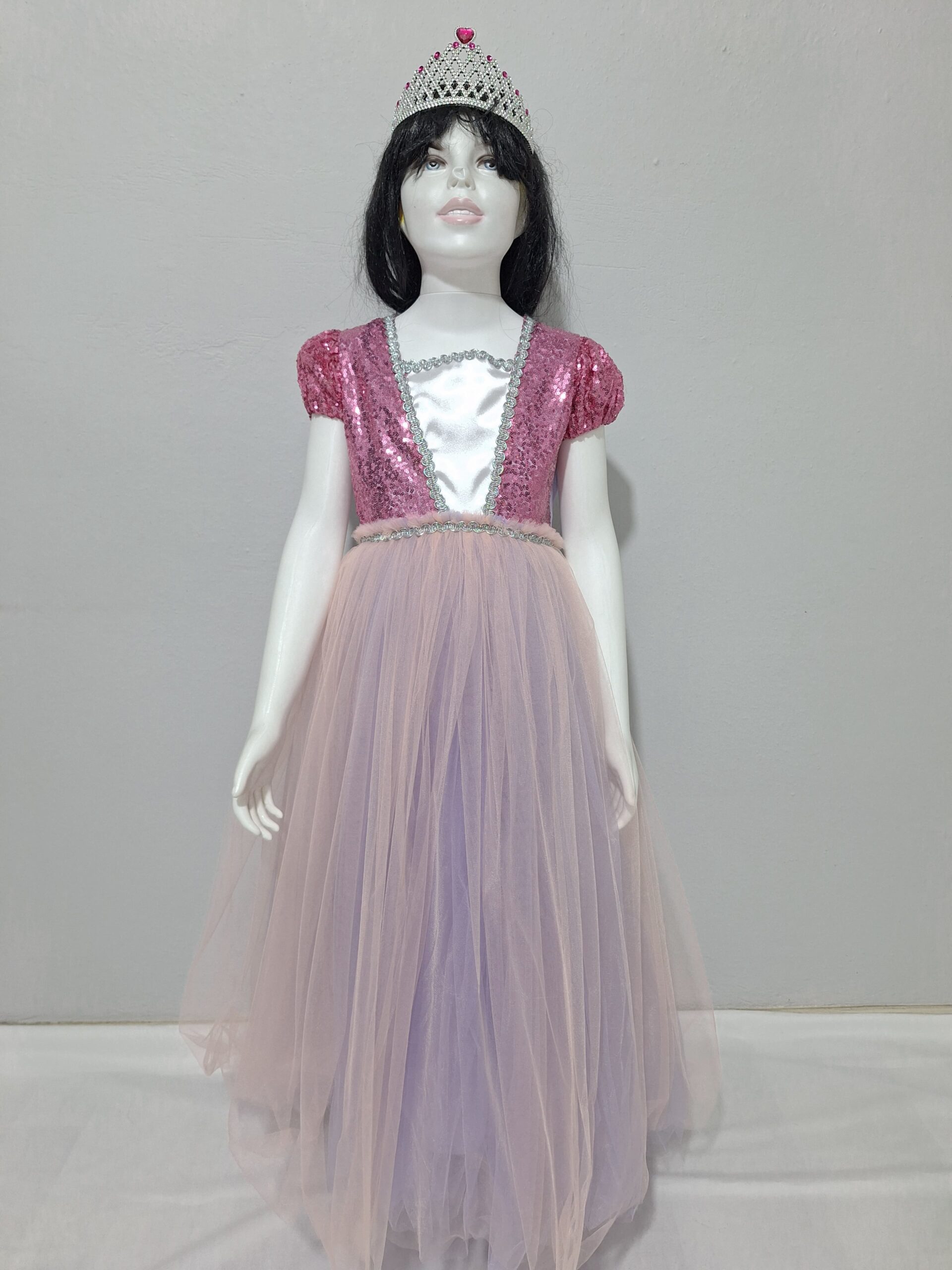 UYUYAN GÜZEL KOSTÜM