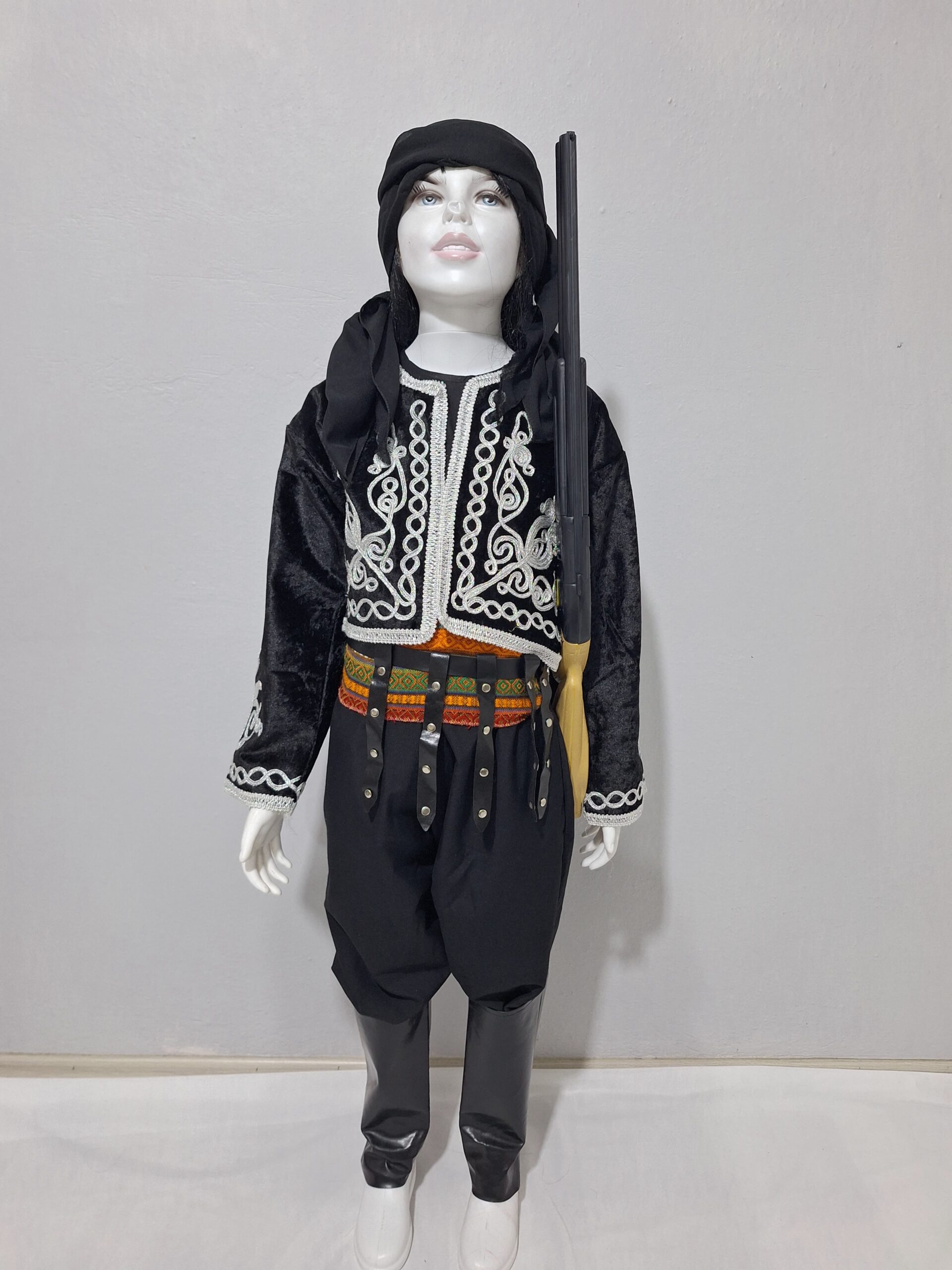 NEZEHAT ONBAŞI KOSTÜM